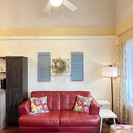 Haven At Hazel~Downtown Bungalow Demorest المظهر الخارجي الصورة