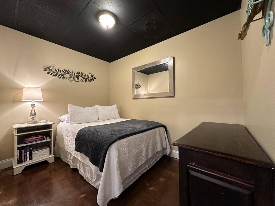 Haven At Hazel~Downtown Bungalow Demorest المظهر الخارجي الصورة