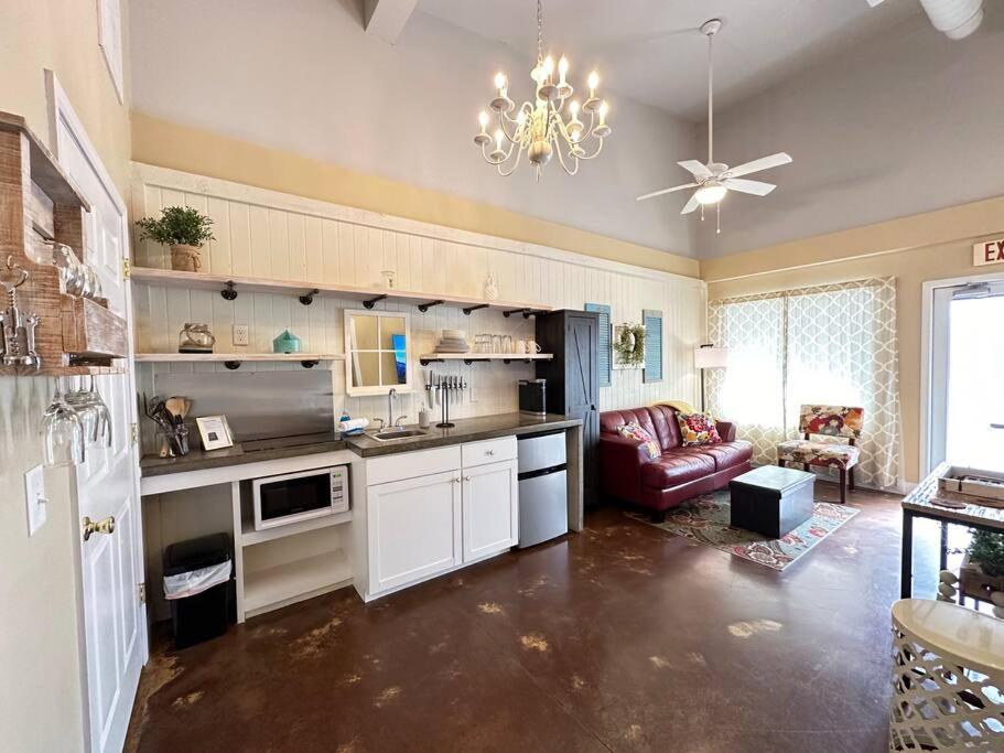 Haven At Hazel~Downtown Bungalow Demorest المظهر الخارجي الصورة