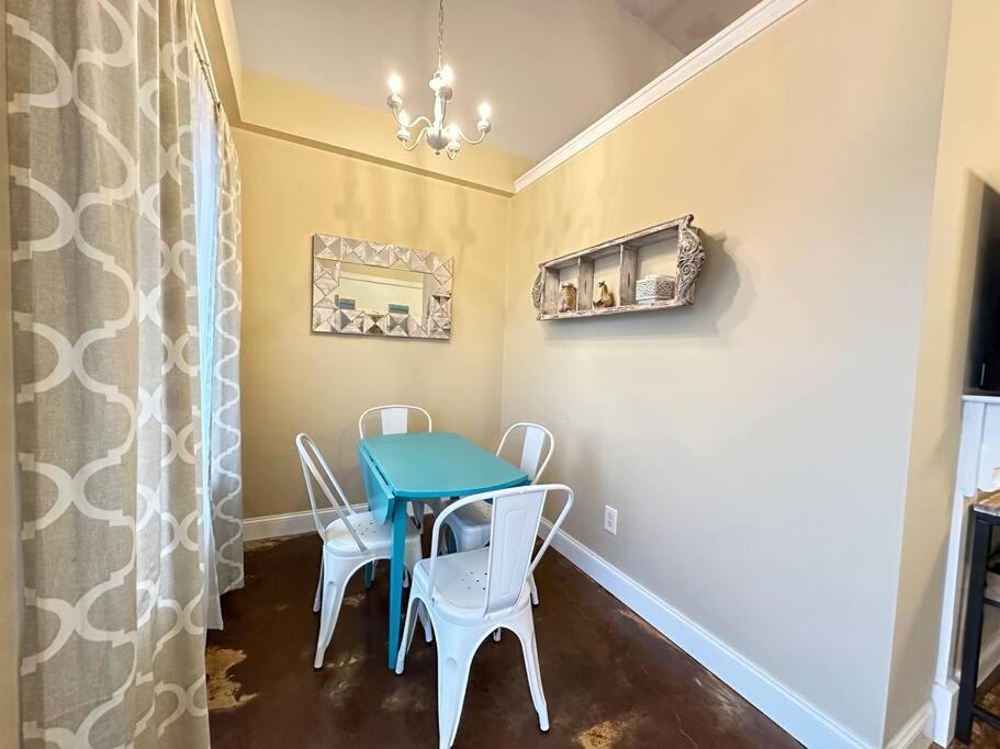 Haven At Hazel~Downtown Bungalow Demorest المظهر الخارجي الصورة