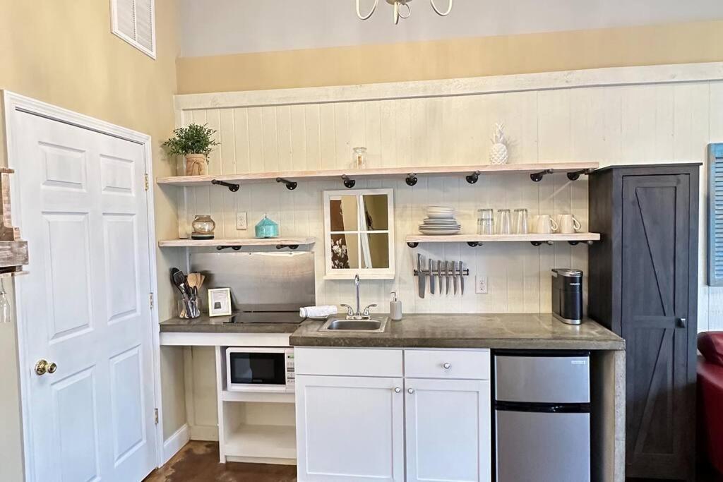 Haven At Hazel~Downtown Bungalow Demorest المظهر الخارجي الصورة
