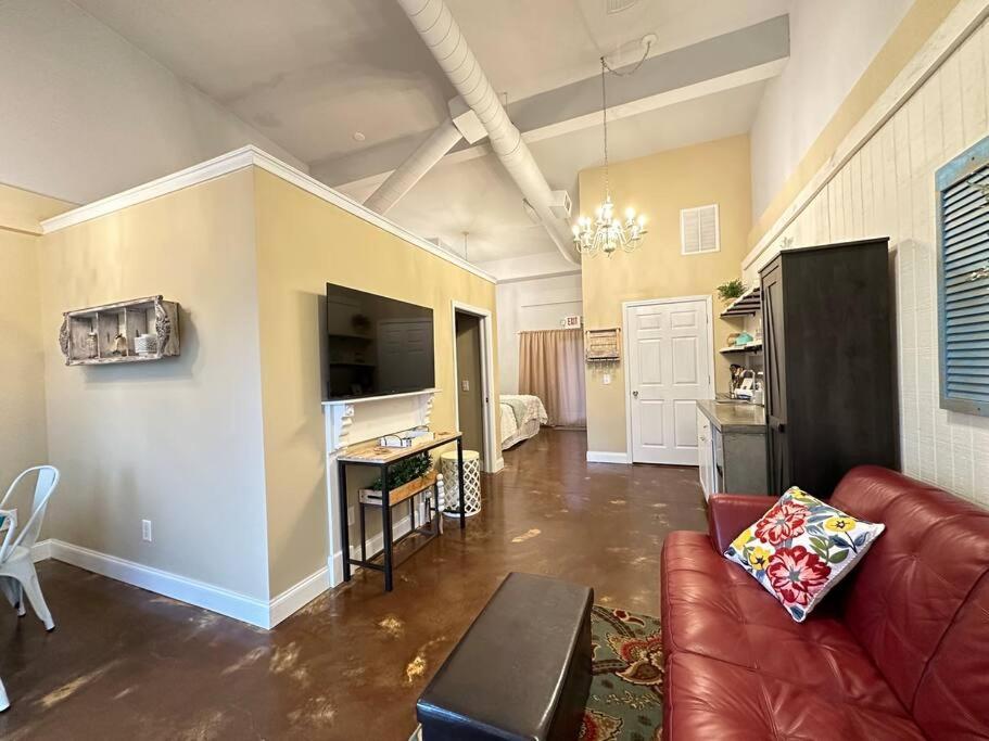 Haven At Hazel~Downtown Bungalow Demorest المظهر الخارجي الصورة
